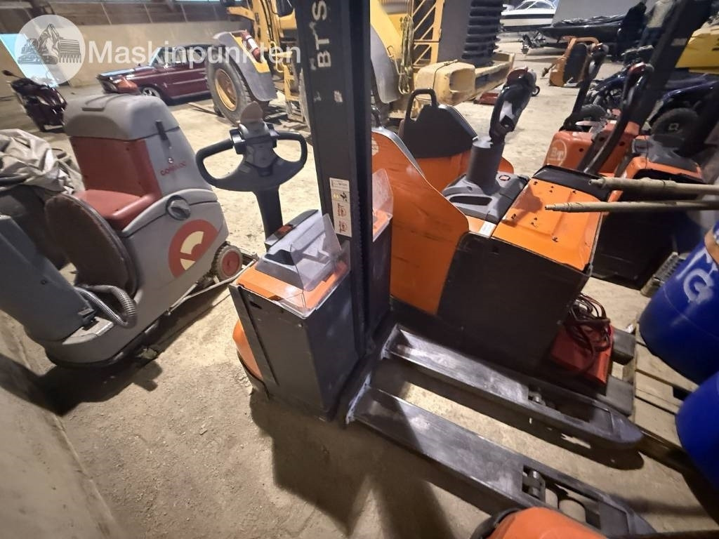 Toyota BT SWE 80 L - Elektrostapler: das Bild 4 Toyota BT SWE 80 L - Elektrostapler: das Bild 4