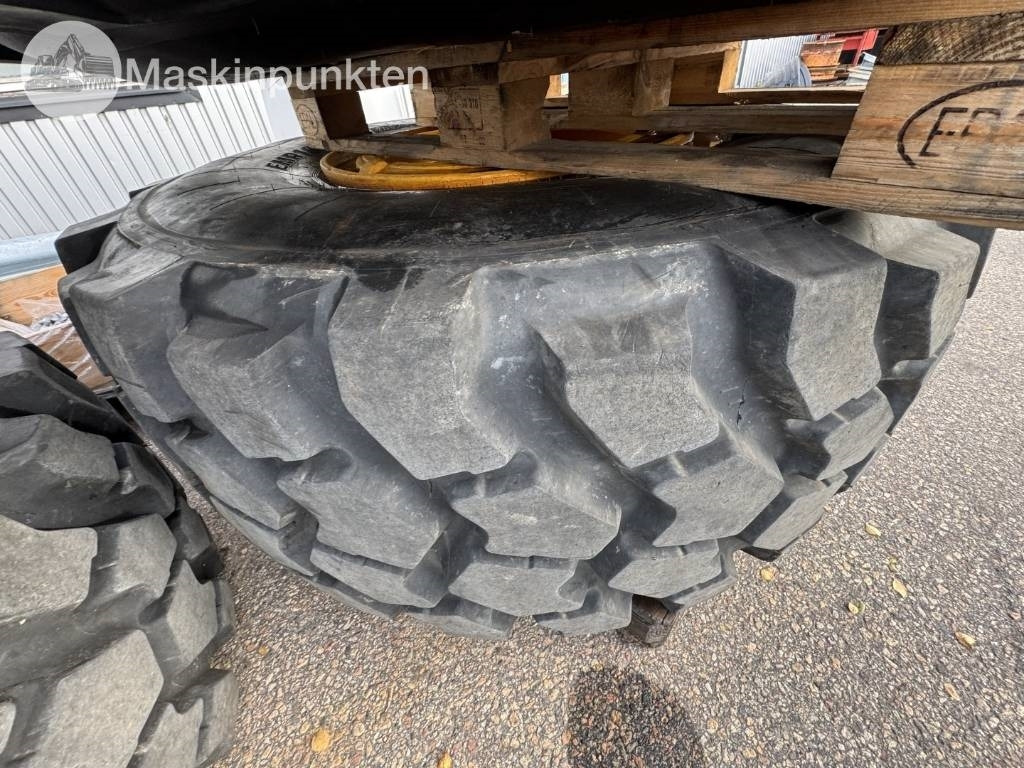 Trelleborg EMR1030 - Reifen für Baumaschine: das Bild 2 Trelleborg EMR1030 - Reifen für Baumaschine: das Bild 2