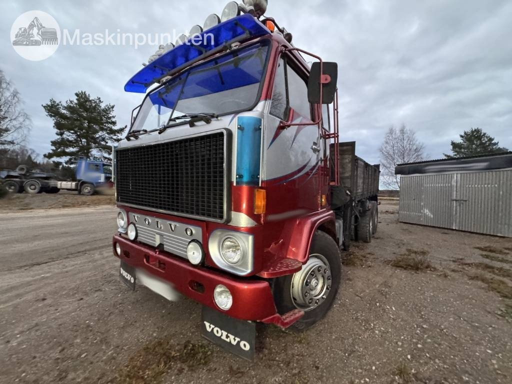 Volvo F 89-42 - Kipper: das Bild 1 Volvo F 89-42 - Kipper: das Bild 1
