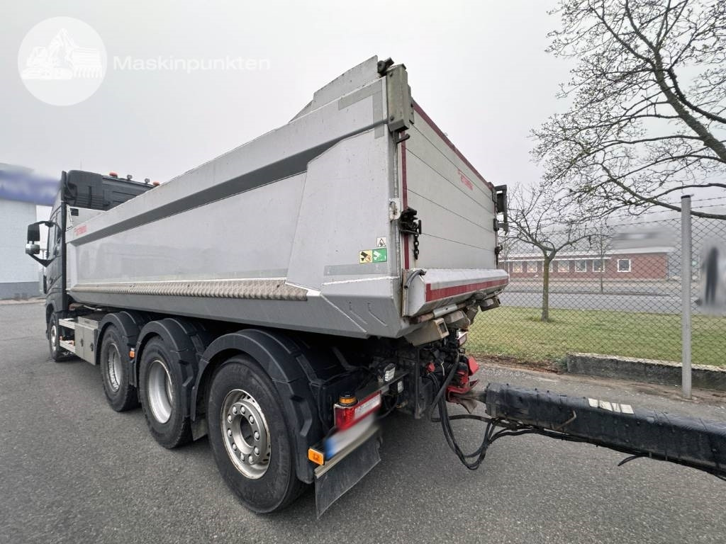Volvo FH 16 750 - Kipper: das Bild 2 Volvo FH 16 750 - Kipper: das Bild 2