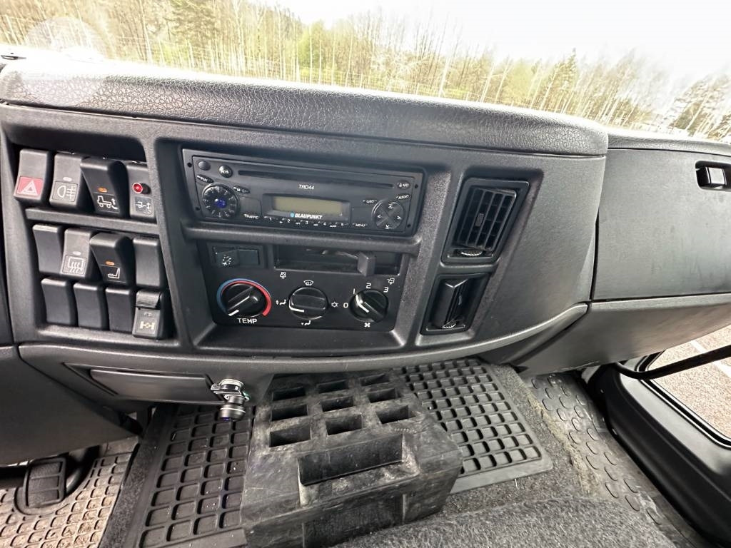 Koffer LKW Volvo FL 612: das Bild 24