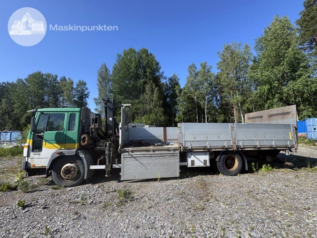 Volvo FL 614 - Autokran: das Bild 2 Volvo FL 614 - Autokran: das Bild 2