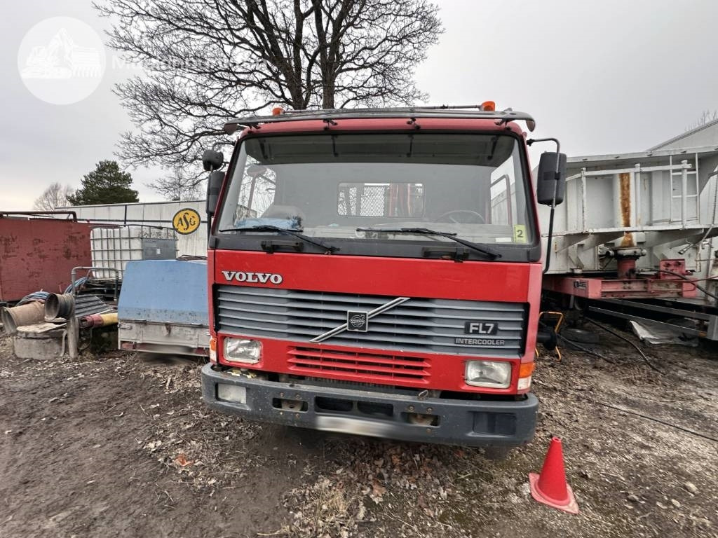 Volvo FL7 - Autokran: das Bild 3 Volvo FL7 - Autokran: das Bild 3