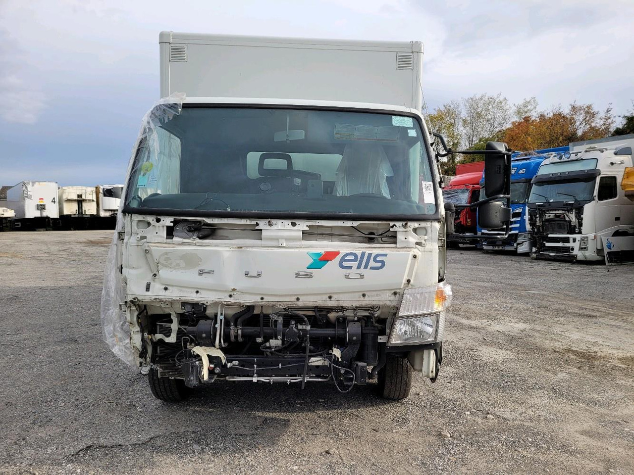 FUSO CANTER 7C15 - Koffer LKW: das Bild 2 FUSO CANTER 7C15 - Koffer LKW: das Bild 2