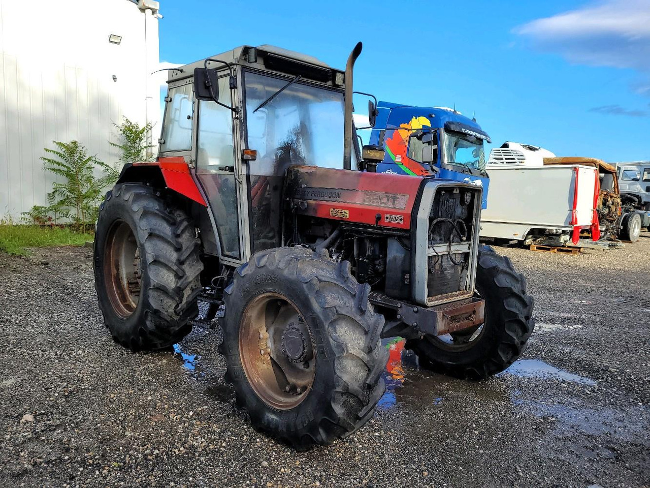 MASSEY FERGUSON 390T-4RM - Traktor: das Bild 1 MASSEY FERGUSON 390T-4RM - Traktor: das Bild 1