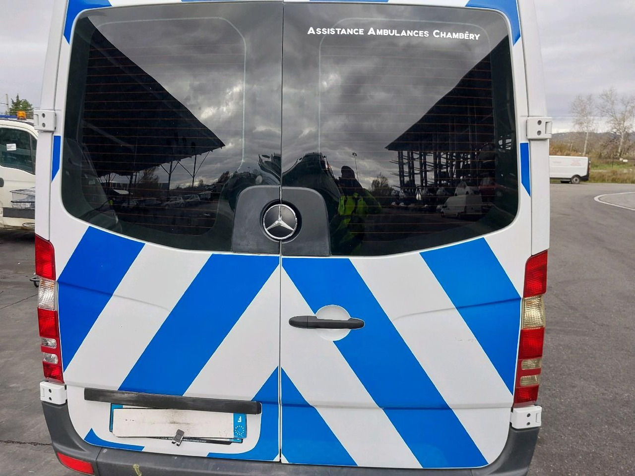 MERCEDES SPRINTER II 313 2.2 CDI 130 - Krankenwagen: das Bild 5 MERCEDES SPRINTER II 313 2.2 CDI 130 - Krankenwagen: das Bild 5