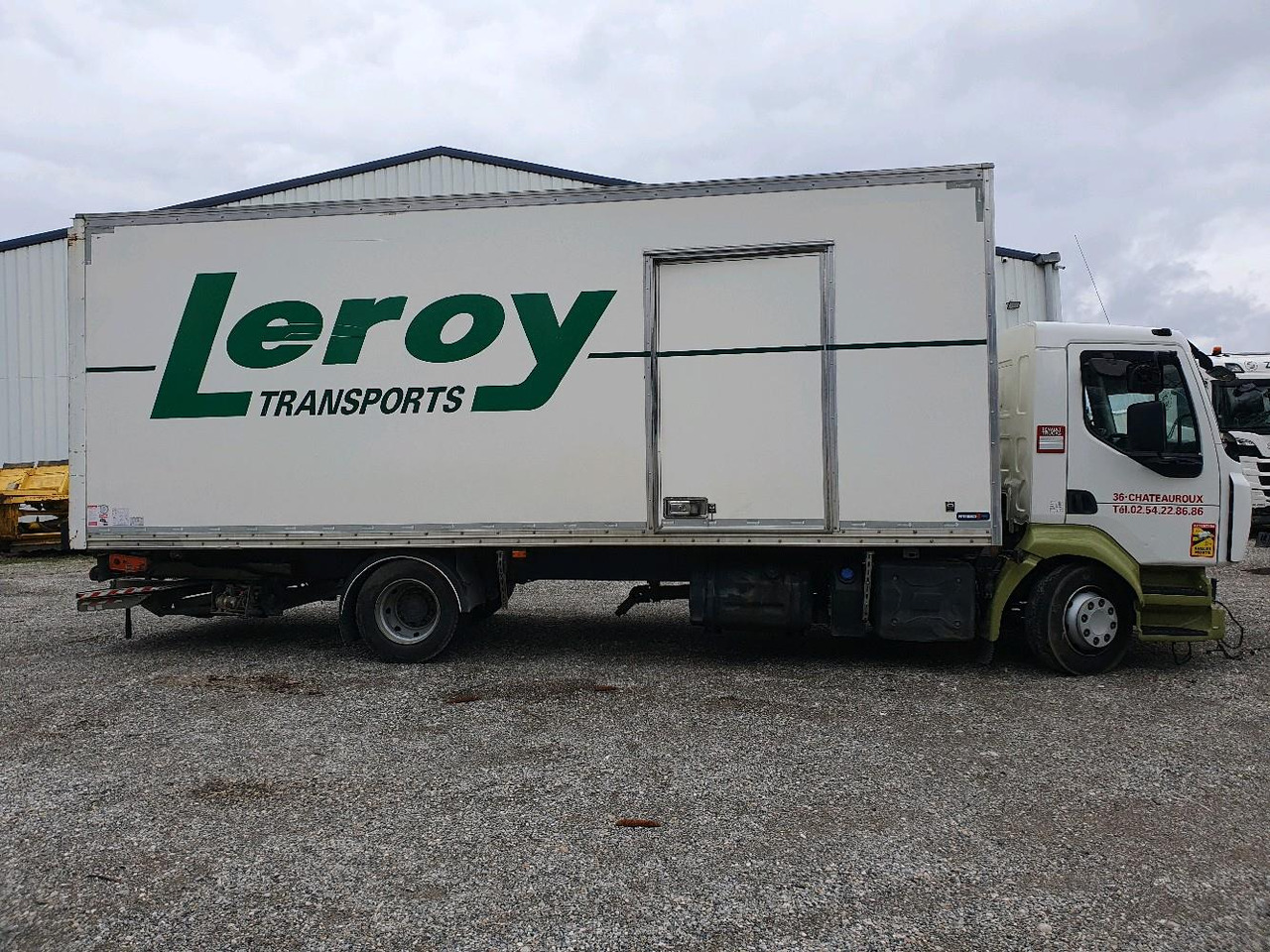 RENAULT D 12 DTI 215 - Koffer LKW: das Bild 3 RENAULT D 12 DTI 215 - Koffer LKW: das Bild 3