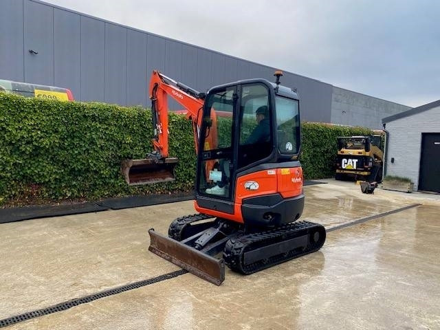 Kubota U 27-4 - Minibagger: das Bild 3 Kubota U 27-4 - Minibagger: das Bild 3
