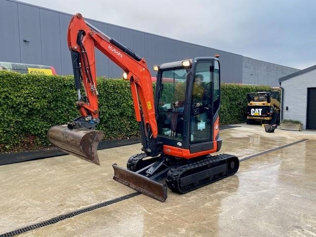 Kubota U 27-4 - Minibagger: das Bild 3 Kubota U 27-4 - Minibagger: das Bild 3