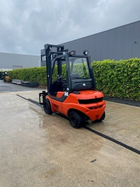Linde H 30 D-03 - Dieselstapler: das Bild 2 Linde H 30 D-03 - Dieselstapler: das Bild 2