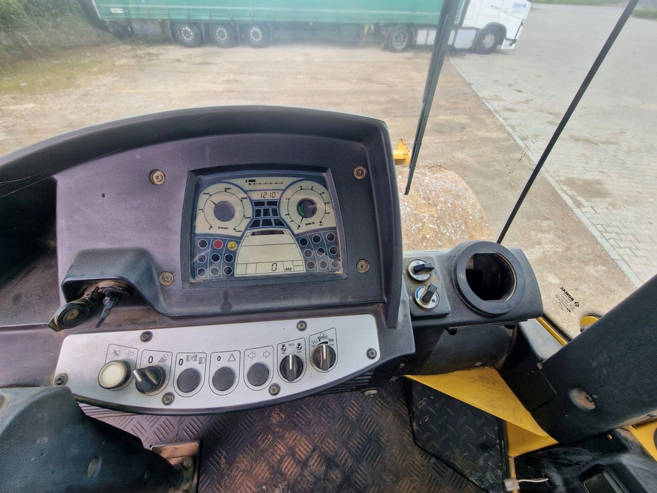 BOMAG Bw 213 DH-4 – Leasing BOMAG Bw 213 DH-4: das Bild 11