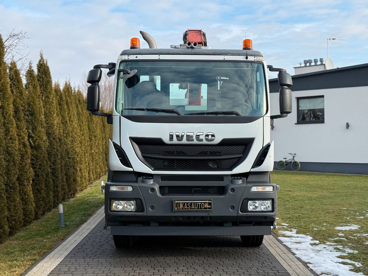 Iveco STRALIS 330 / 4x2/ TIPPER /FASSI F135 - Autokran: das Bild 3 Iveco STRALIS 330 / 4x2/ TIPPER /FASSI F135 - Autokran: das Bild 3
