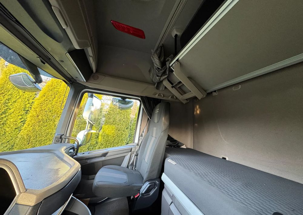 Sattelzugmaschine DAF XF 530 RETARDER PARK COOL: das Bild 10 Sattelzugmaschine DAF XF 530 RETARDER PARK COOL: das Bild 10