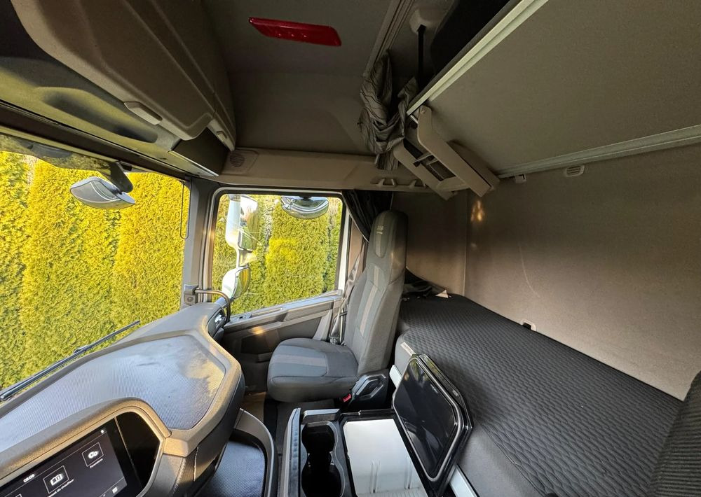 Sattelzugmaschine DAF XF 530 RETARDER PARK COOL: das Bild 9 Sattelzugmaschine DAF XF 530 RETARDER PARK COOL: das Bild 9