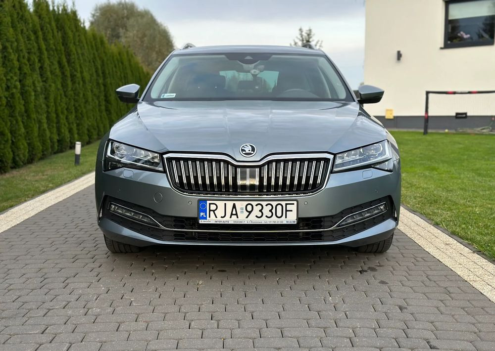 Skoda Superb 2.0 TDI SCR Style DSG - PKW: das Bild 2 Skoda Superb 2.0 TDI SCR Style DSG - PKW: das Bild 2