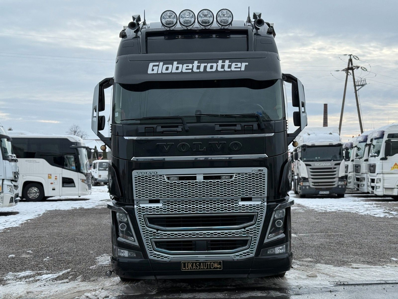 Volvo FH16 660 HP XL TANDEM 6x2 LIMITED EDITION - Koffer LKW: das Bild 2 Volvo FH16 660 HP XL TANDEM 6x2 LIMITED EDITION - Koffer LKW: das Bild 2