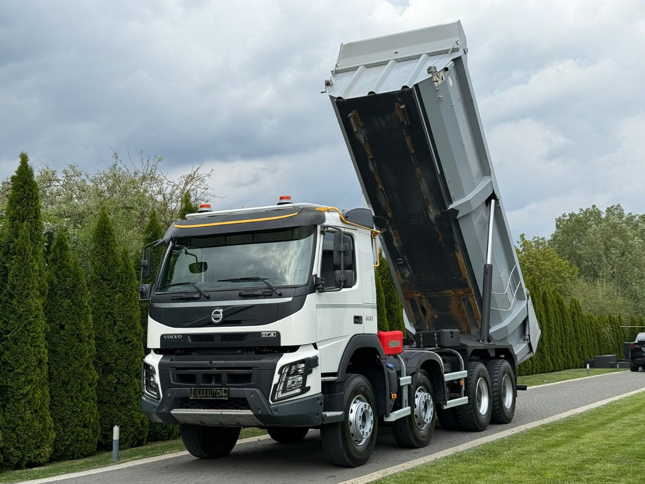 Volvo FMX 500 8X4 RETARDER - Kipper: das Bild 3 Volvo FMX 500 8X4 RETARDER - Kipper: das Bild 3