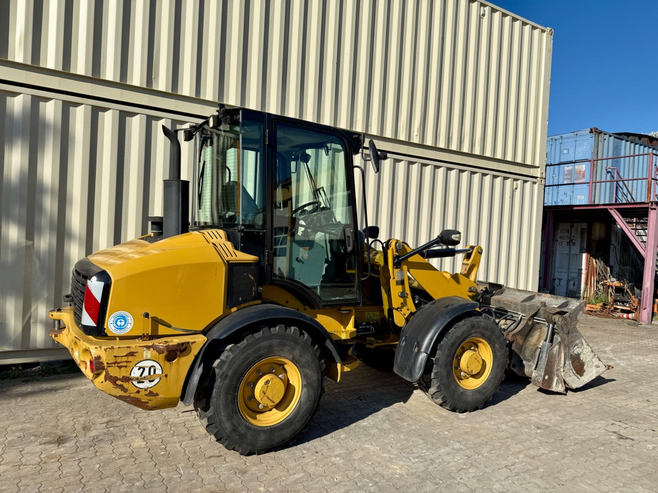 Radlader CAT 907H2 / 2014 BJ / 6.390 H / Schaufel + Gabel: das Bild 6