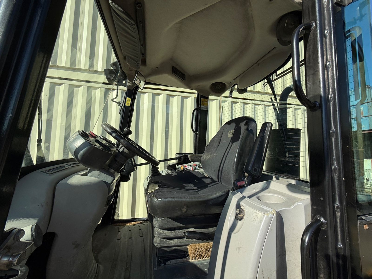 Radlader CAT 907H2 / 2014 BJ / 6.390 H / Schaufel + Gabel: das Bild 11