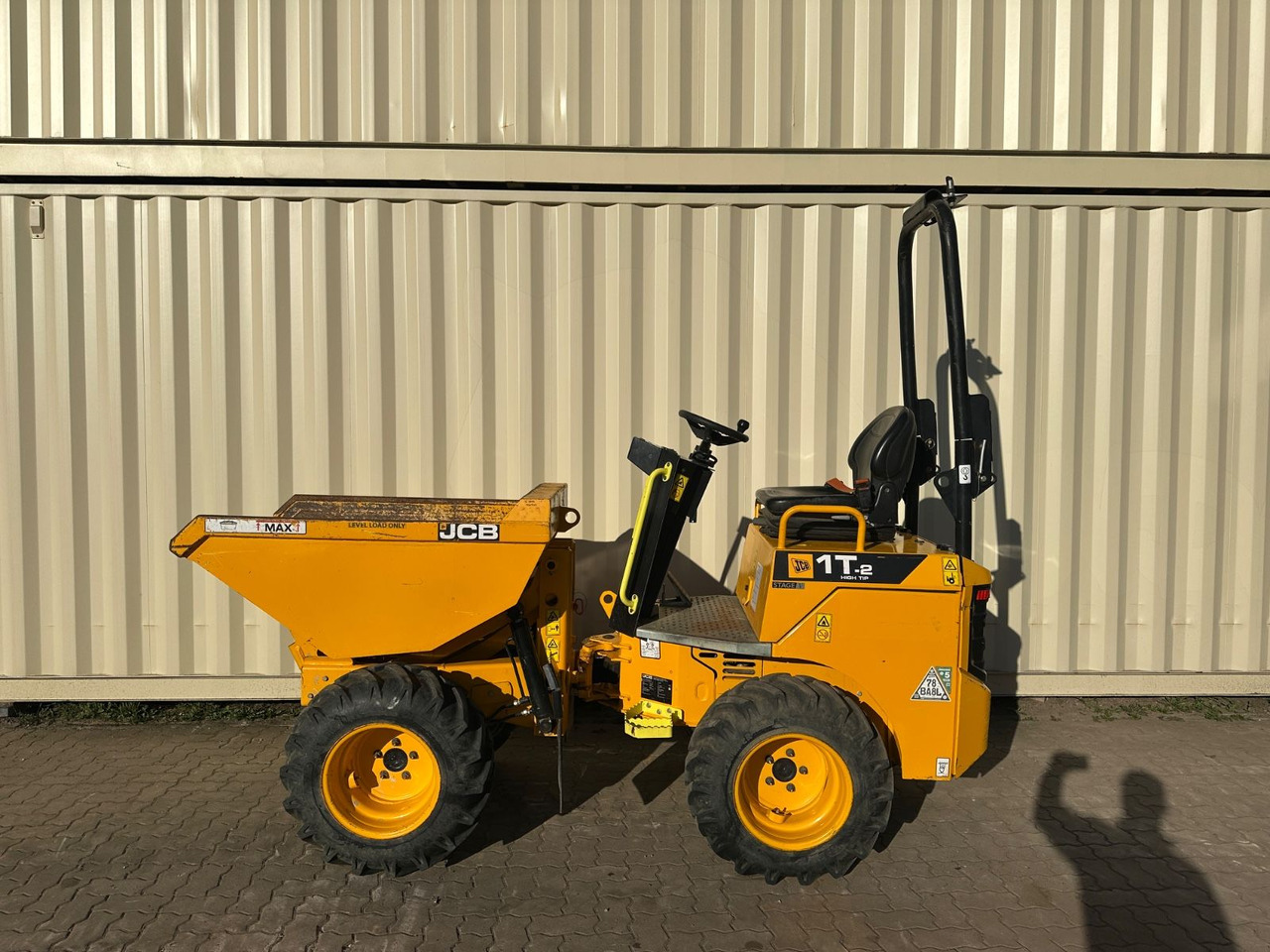 JCB 1T-2 High Tip Dumper, 598 Bh, 1.000 KG - Mini-Kipper: das Bild 2 JCB 1T-2 High Tip Dumper, 598 Bh, 1.000 KG - Mini-Kipper: das Bild 2