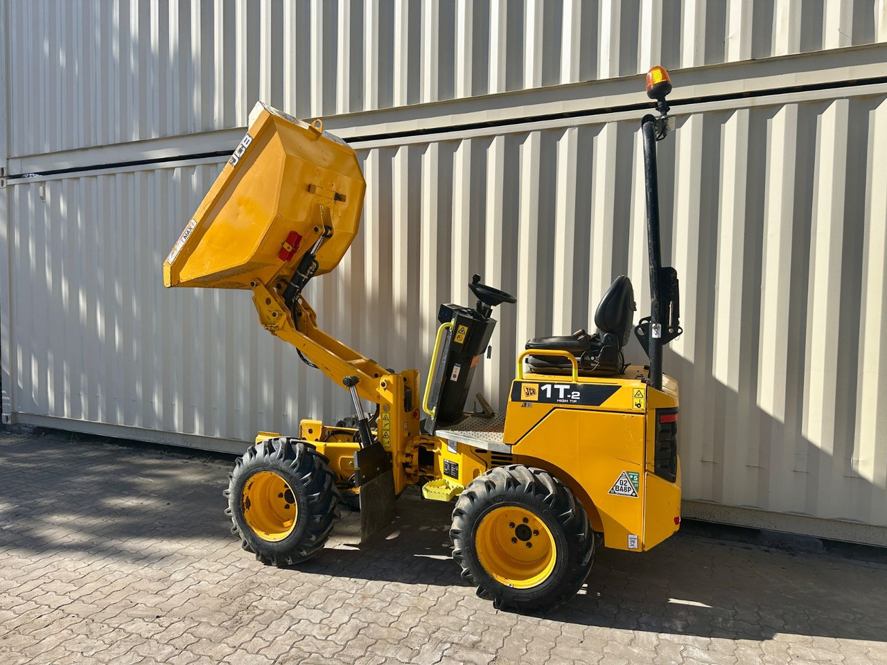 JCB 1T-2 High Tip Dumper, 674 Bh, 1.000 KG - Mini-Kipper: das Bild 3 JCB 1T-2 High Tip Dumper, 674 Bh, 1.000 KG - Mini-Kipper: das Bild 3