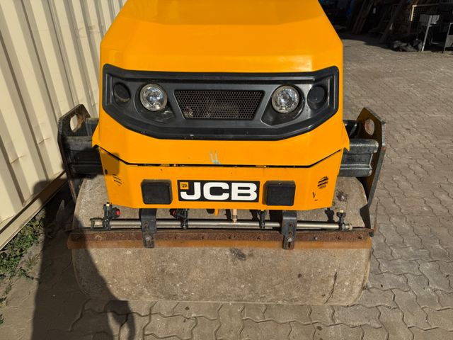 JCB CT260-120 / 2019 BJ / 609 H / 2.560 KG - Straßenwalze: das Bild 4 JCB CT260-120 / 2019 BJ / 609 H / 2.560 KG - Straßenwalze: das Bild 4