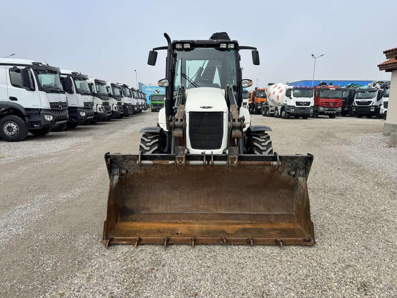 HIDROMEK HMK102B - Baggerlader: das Bild 2 HIDROMEK HMK102B - Baggerlader: das Bild 2