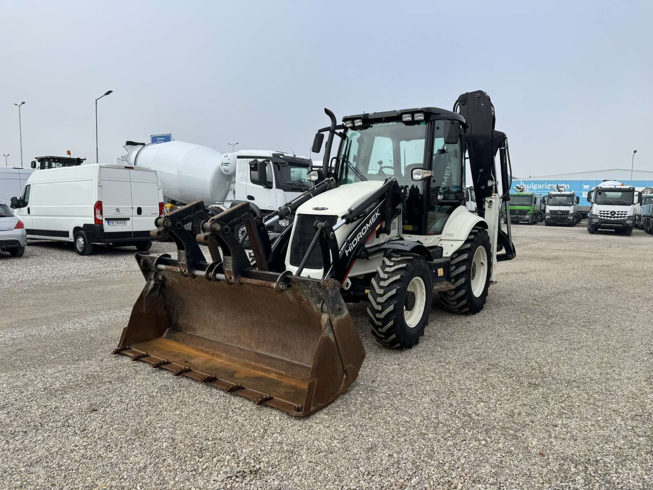 HIDROMEK HMK102B - Baggerlader: das Bild 3 HIDROMEK HMK102B - Baggerlader: das Bild 3
