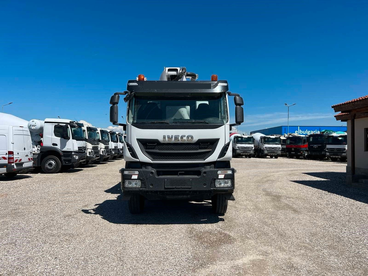 Iveco TRAKKER 500 CIFA MAGNUM MK32L - Betonpumpe: das Bild 2 Iveco TRAKKER 500 CIFA MAGNUM MK32L - Betonpumpe: das Bild 2