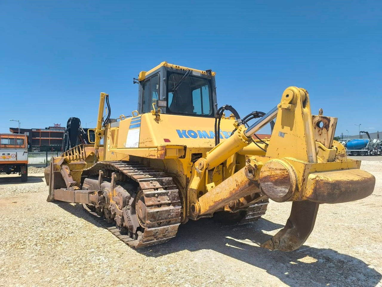 Komatsu D155AX-6 - Bulldozer: das Bild 5 Komatsu D155AX-6 - Bulldozer: das Bild 5