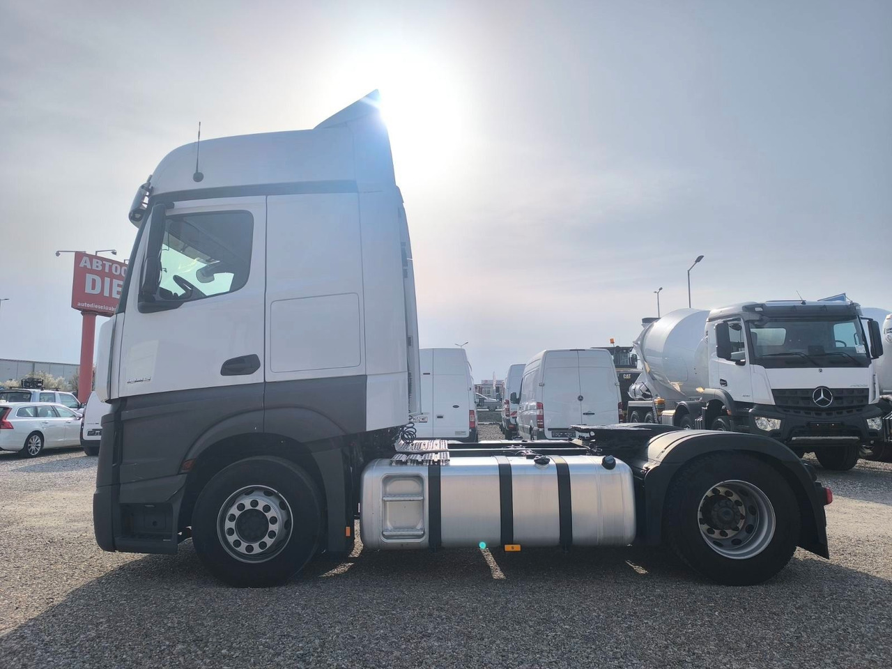 Mercedes-Benz Actros 1845 - Sattelzugmaschine: das Bild 4 Mercedes-Benz Actros 1845 - Sattelzugmaschine: das Bild 4
