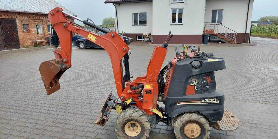 Ditch Witch R300 - Grabenbagger/ Grabenfräse: das Bild 1 Ditch Witch R300 - Grabenbagger/ Grabenfräse: das Bild 1