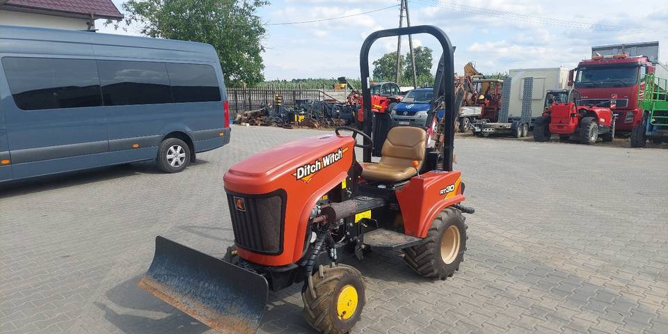 Koparka łańcuchowa Ditch Witch RT30 - Grabenbagger/ Grabenfräse: das Bild 2 Koparka łańcuchowa Ditch Witch RT30 - Grabenbagger/ Grabenfräse: das Bild 2