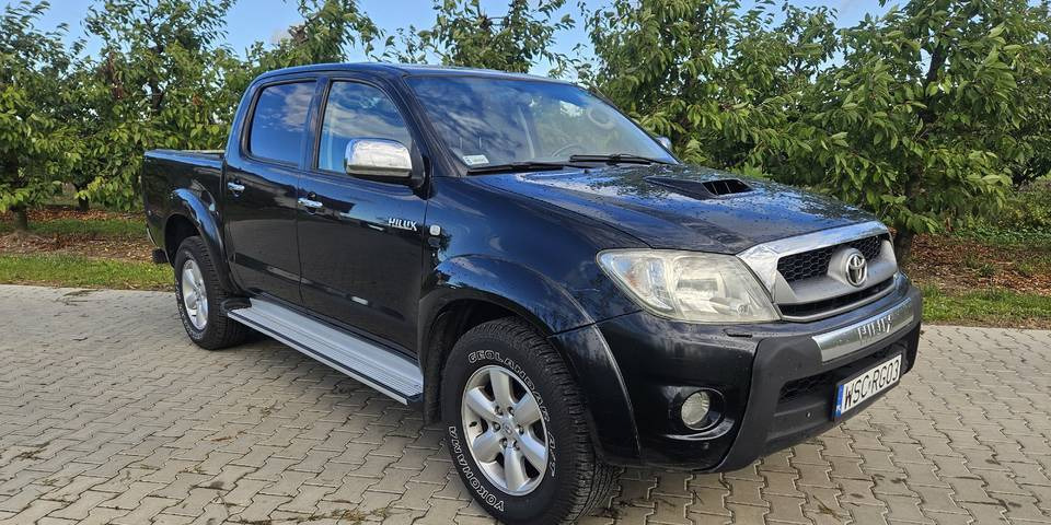Toyota Hilux 3.0 SR5 automat 4x4 - Pick-up: das Bild 3 Toyota Hilux 3.0 SR5 automat 4x4 - Pick-up: das Bild 3