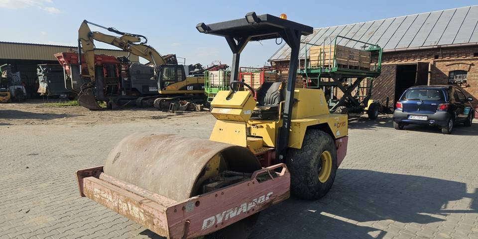 Walec drogowy Dynapac CA141C guma-stal 4800 kg – Leasing Walec drogowy Dynapac CA141C guma-stal 4800 kg: das Bild 6