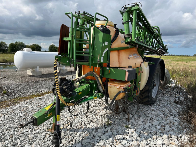 Amazone UX 4200 Special - Pflanzenschutzspritze: das Bild 2 Amazone UX 4200 Special - Pflanzenschutzspritze: das Bild 2