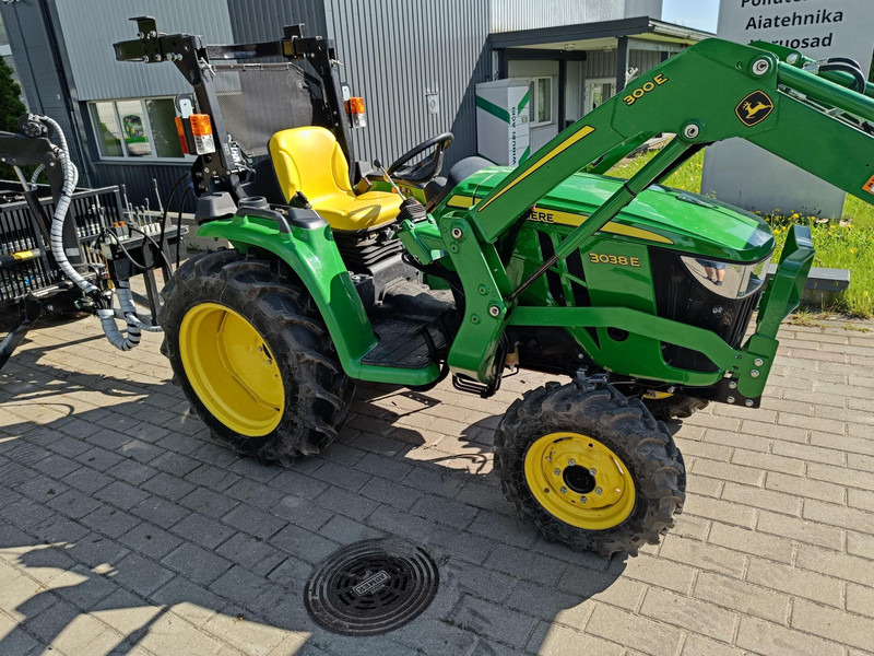 John Deere 3038E Vahva Jussi 400 - Traktor: das Bild 4 John Deere 3038E Vahva Jussi 400 - Traktor: das Bild 4
