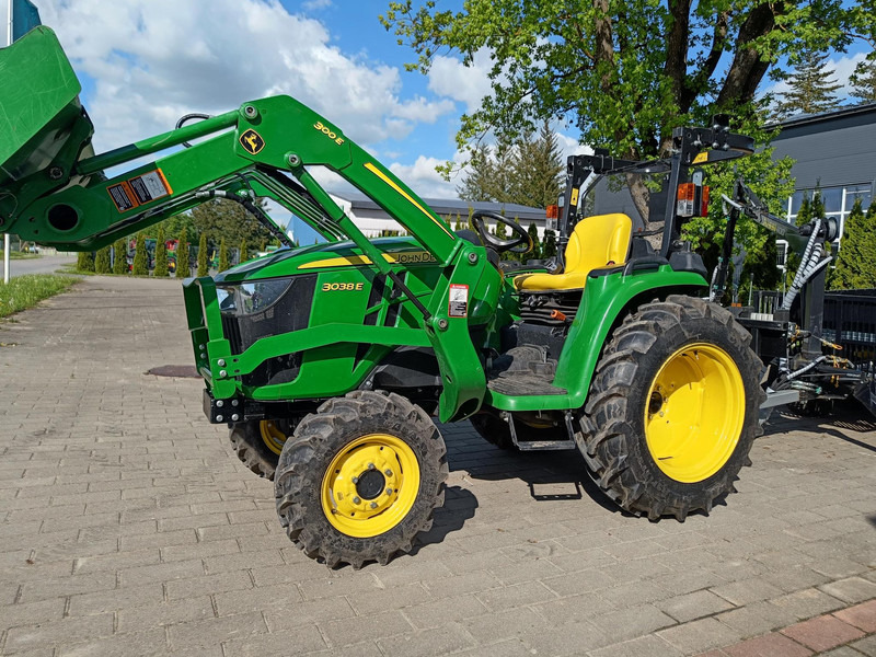 John Deere 3038E Vahva Jussi 400 - Traktor: das Bild 2 John Deere 3038E Vahva Jussi 400 - Traktor: das Bild 2