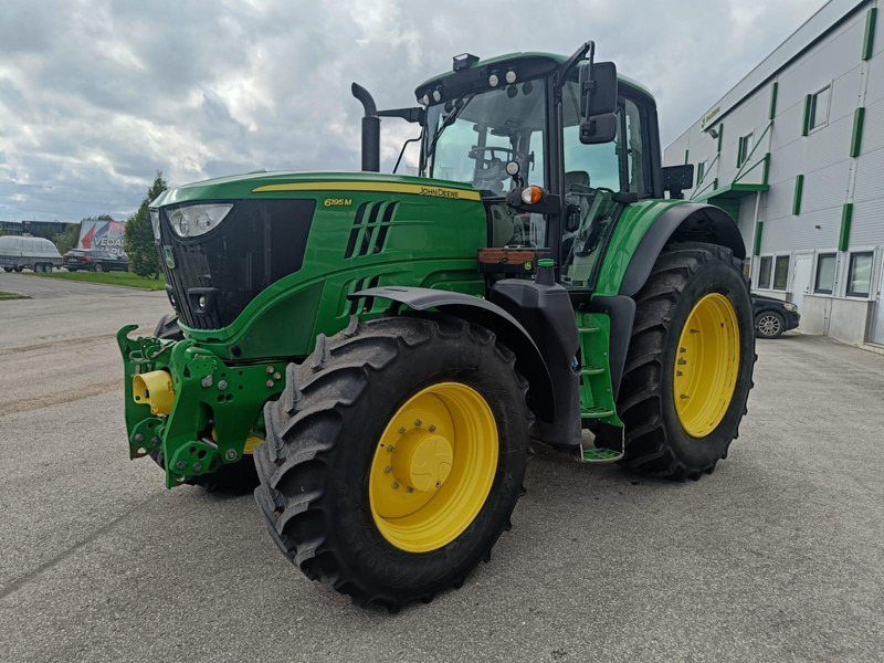 John Deere 6195M - Traktor: das Bild 3 John Deere 6195M - Traktor: das Bild 3