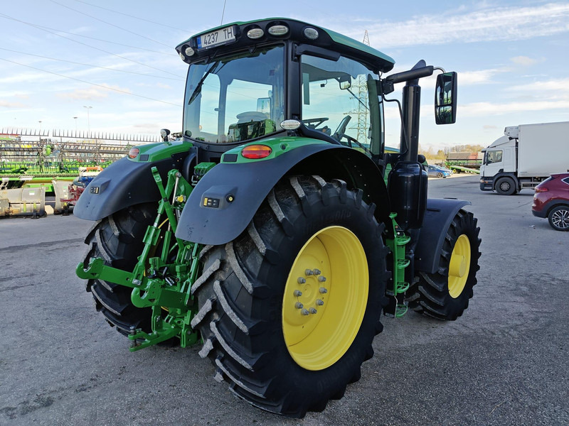 John Deere 6215R Autopowr - Traktor: das Bild 3 John Deere 6215R Autopowr - Traktor: das Bild 3