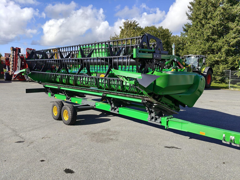 John Deere W650 i 722X - Mähdrescher: das Bild 2 John Deere W650 i 722X - Mähdrescher: das Bild 2