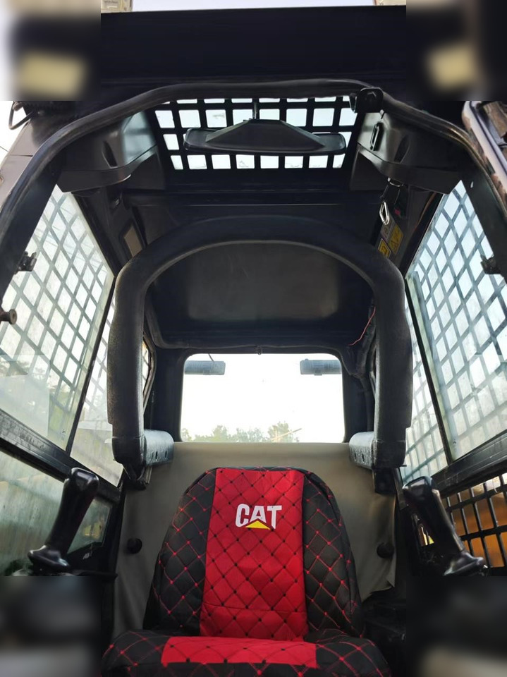 CATERPILLAR 226B - Kompaktlader: das Bild 3 CATERPILLAR 226B - Kompaktlader: das Bild 3