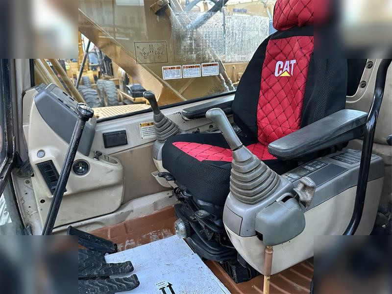 Kettenbagger CATERPILLAR 320BL: das Bild 6