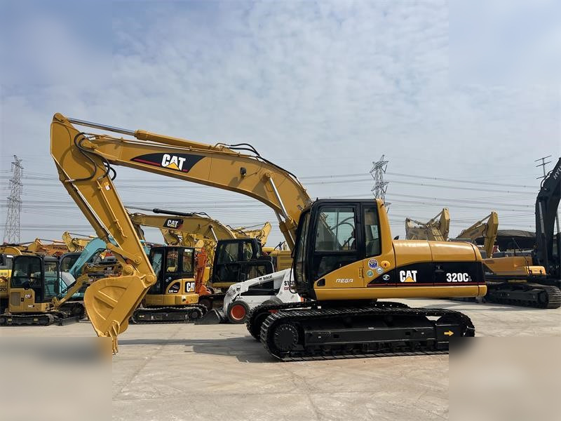 CATERPILLAR 320C - Kettenbagger: das Bild 2 CATERPILLAR 320C - Kettenbagger: das Bild 2