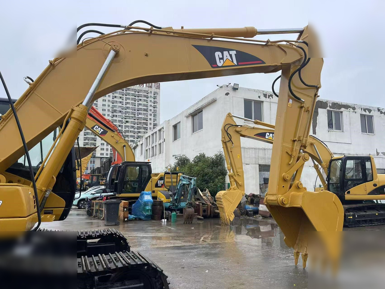 CATERPILLAR 320CL - Kettenbagger: das Bild 4 CATERPILLAR 320CL - Kettenbagger: das Bild 4
