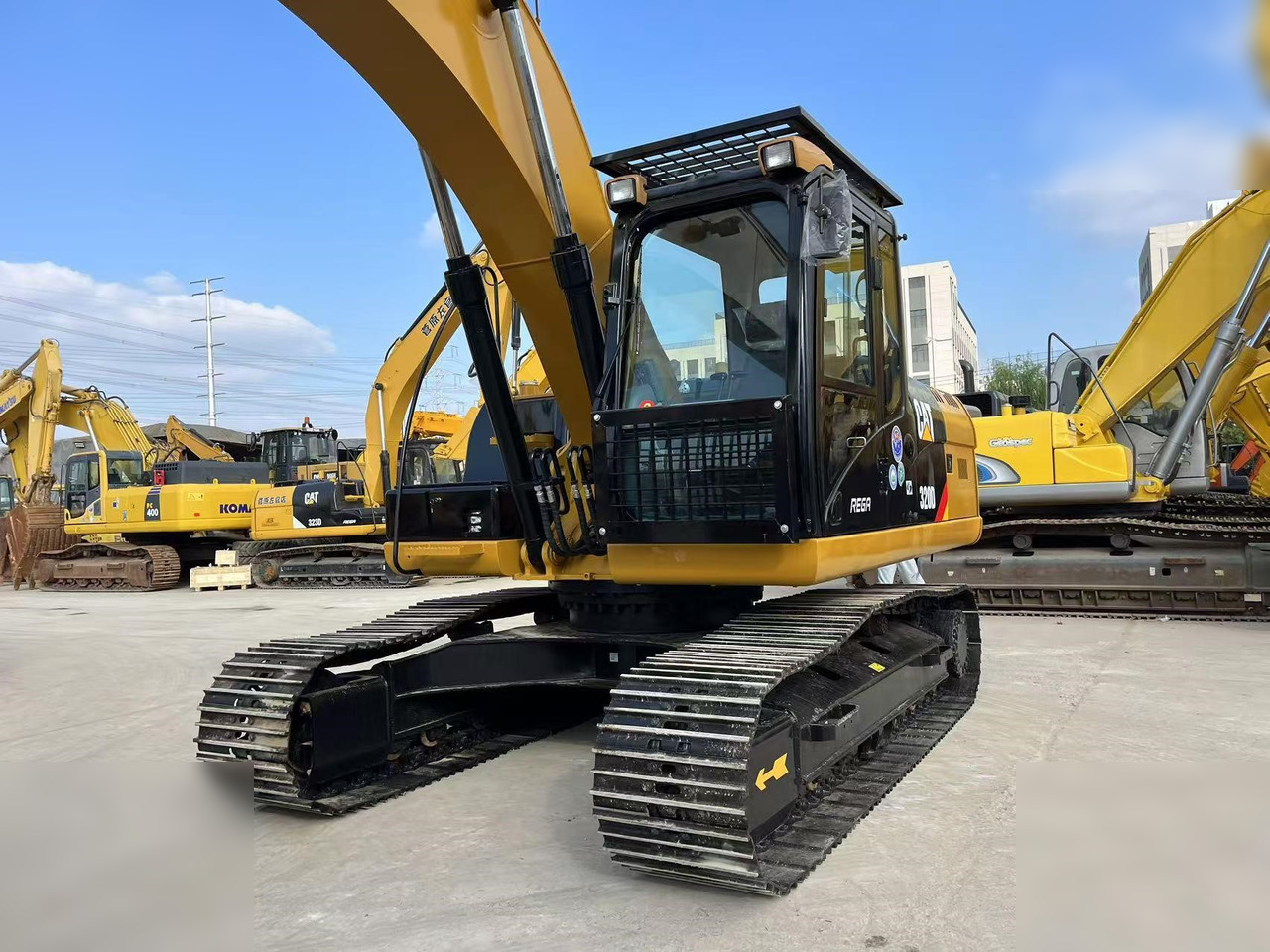 CATERPILLAR 320D - Kettenbagger: das Bild 5 CATERPILLAR 320D - Kettenbagger: das Bild 5