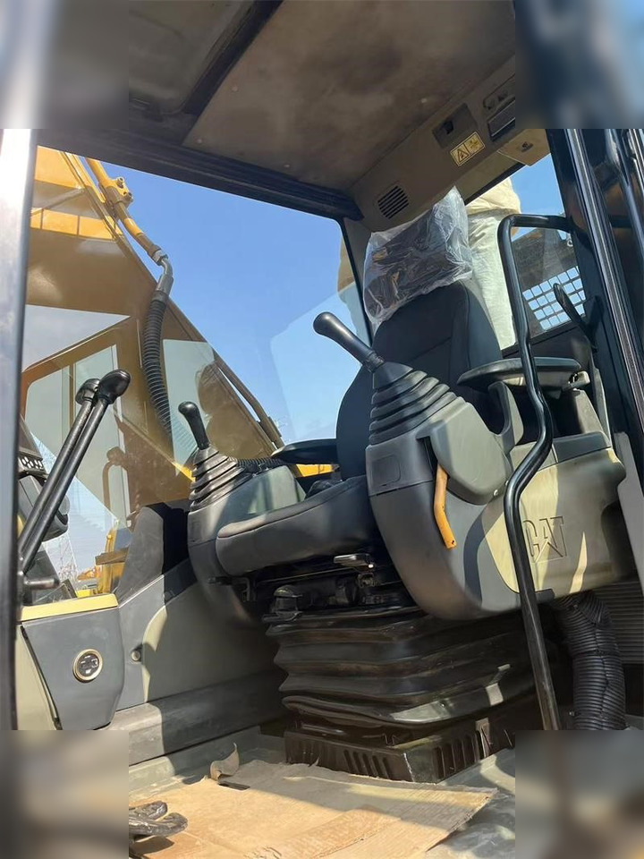 Kettenbagger CATERPILLAR 320D: das Bild 8