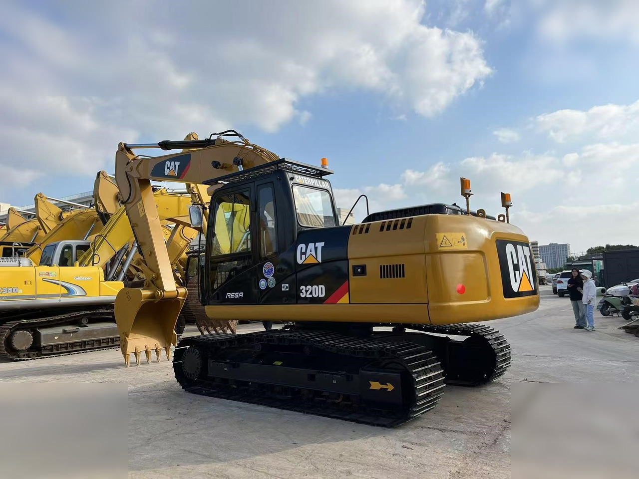CATERPILLAR 320D - Kettenbagger: das Bild 2 CATERPILLAR 320D - Kettenbagger: das Bild 2