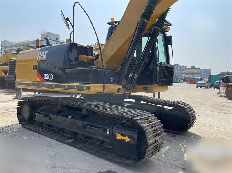 CATERPILLAR 320D - Kettenbagger: das Bild 1 CATERPILLAR 320D - Kettenbagger: das Bild 1