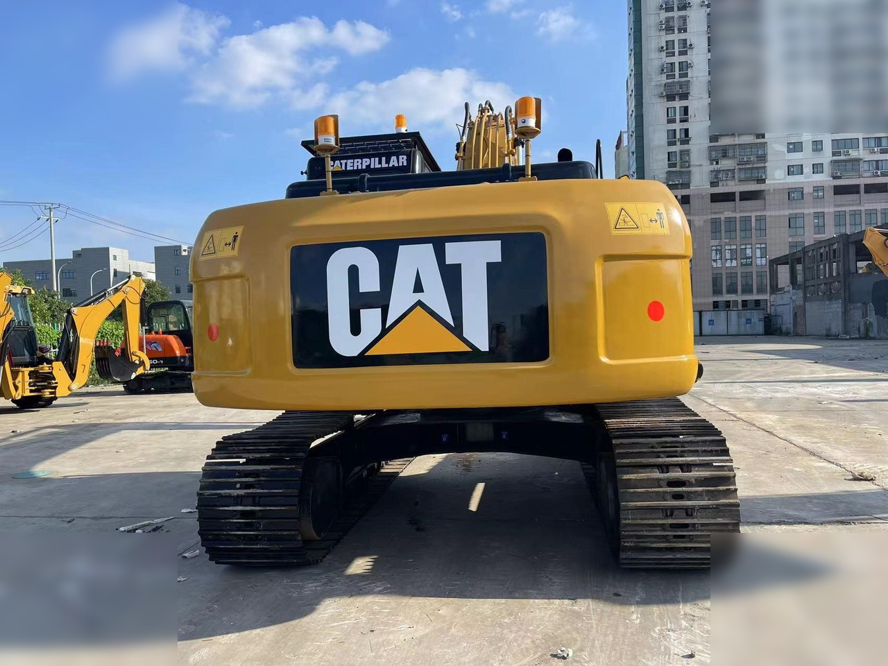 CATERPILLAR 320DL - Kettenbagger: das Bild 4 CATERPILLAR 320DL - Kettenbagger: das Bild 4
